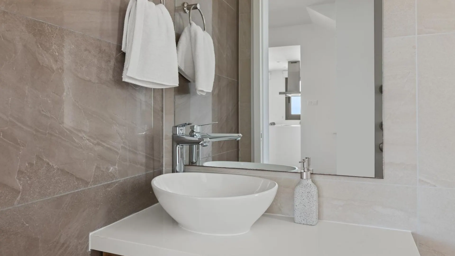 Serenity Waves Villa 7 Softades